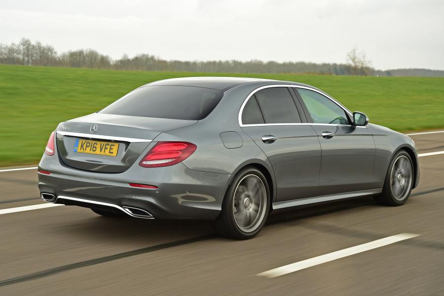  Mercedes-Benz E220 d AMG Line 2016 года  (UK) (фото 20 из 31)